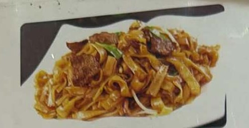 Gewokte rijststick met rundvlees