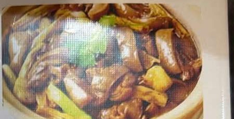 Stoofpot van lamsgoulash met gestremde soja